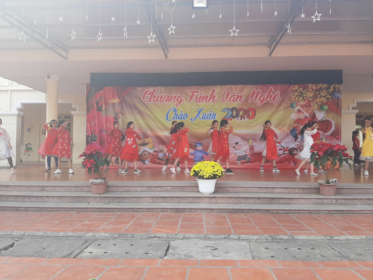 Chương trình văn nghệ chào Xuân Canh Tý tại Trường Tiểu học Phú Lãm